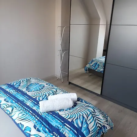 82th One Bedroom Апартаменты *